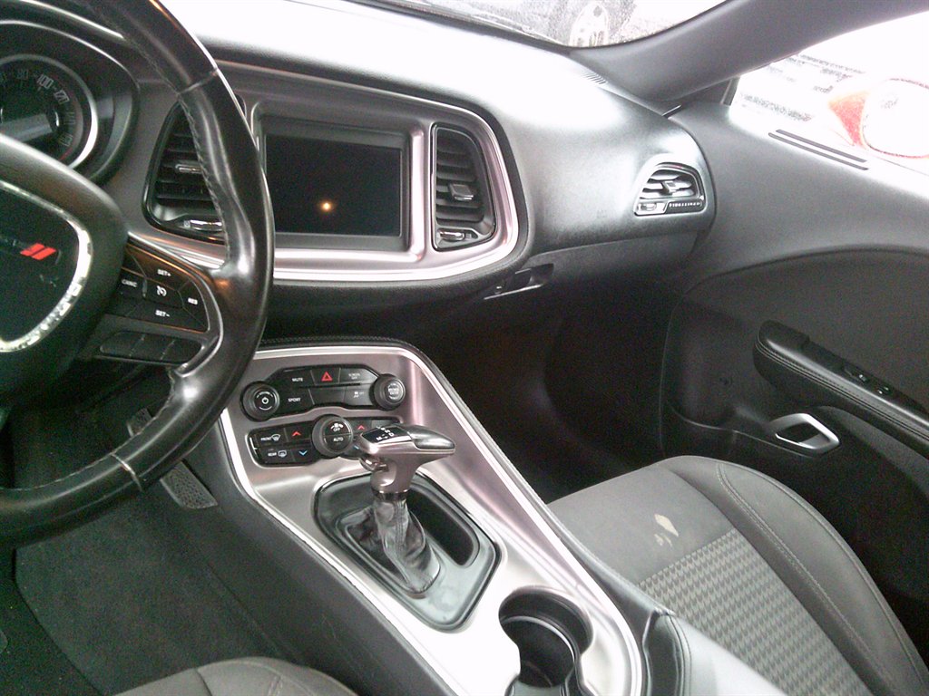 2019 Dodge Challenger SXT photo