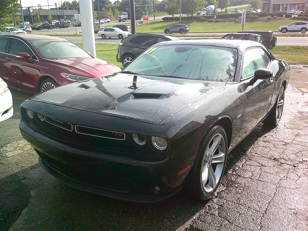 2017 Dodge Challenger R/T photo
