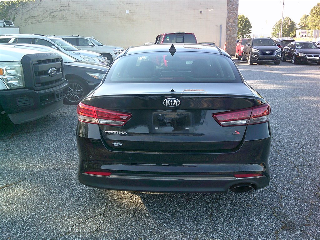 2018 Kia Optima S photo