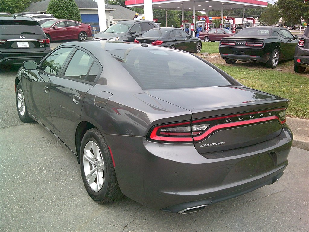 2016 Dodge Charger SE photo