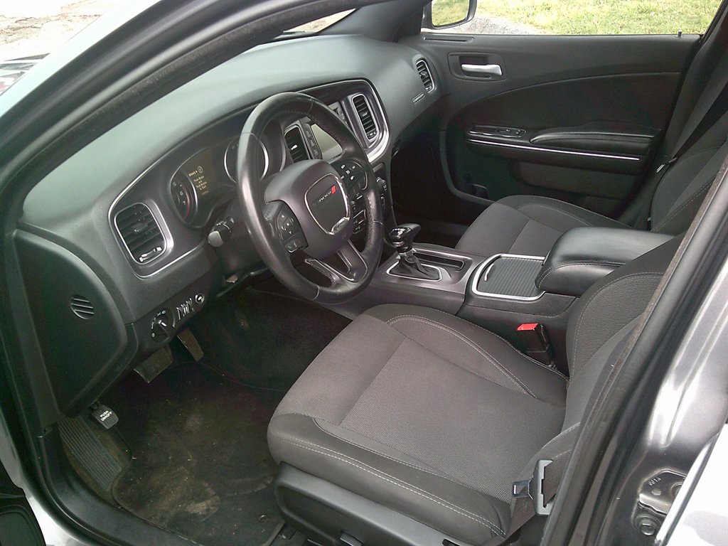 2016 Dodge Charger SE photo