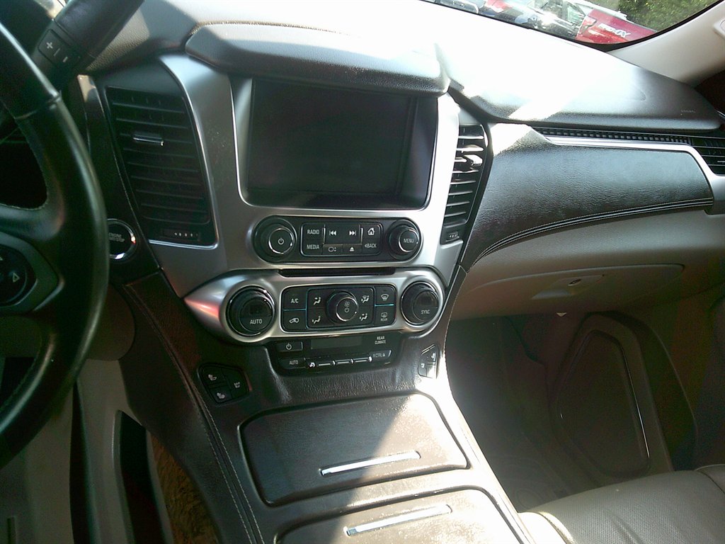 2015 Chevrolet Suburban LTZ 1500 photo