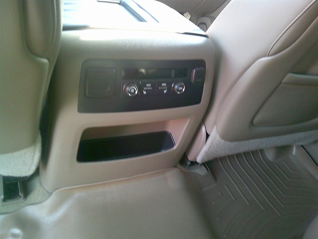 2015 Chevrolet Suburban LTZ 1500 photo