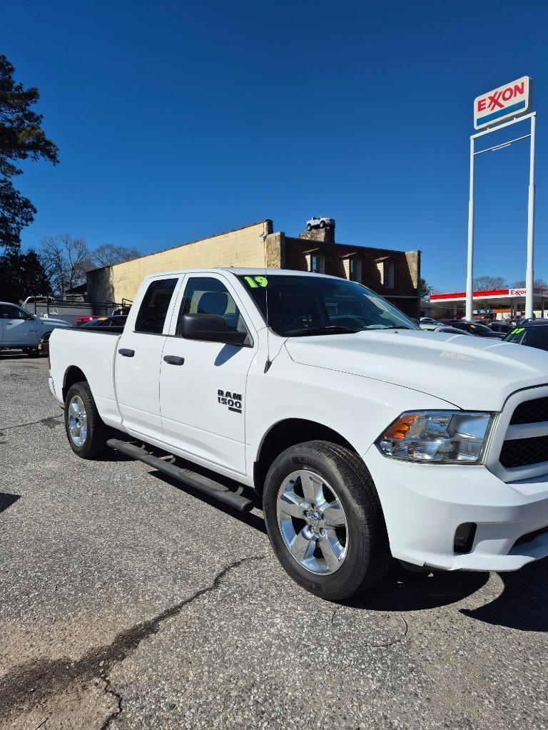 2019 Ram 1500 Classic - $15,900