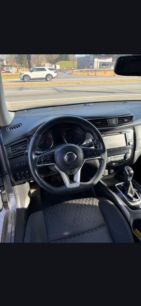 2017 Nissan Rogue - $9,500