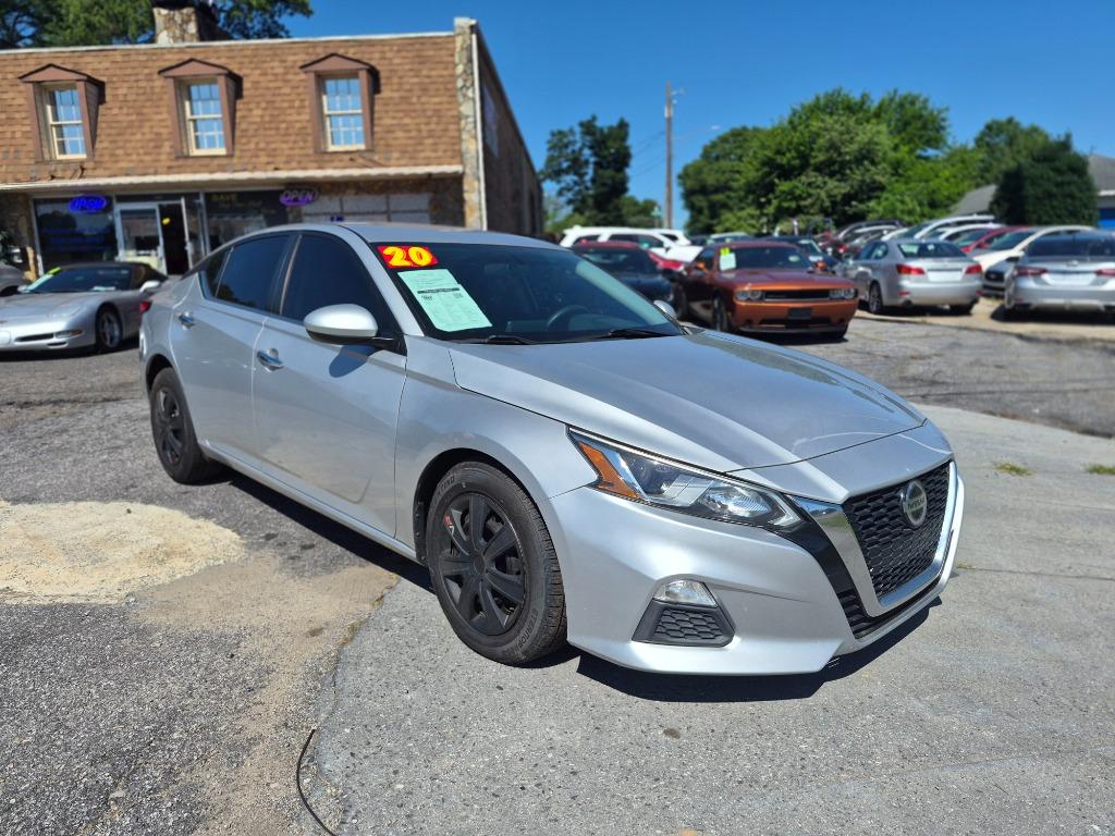 2020 Nissan Altima - $8,500
