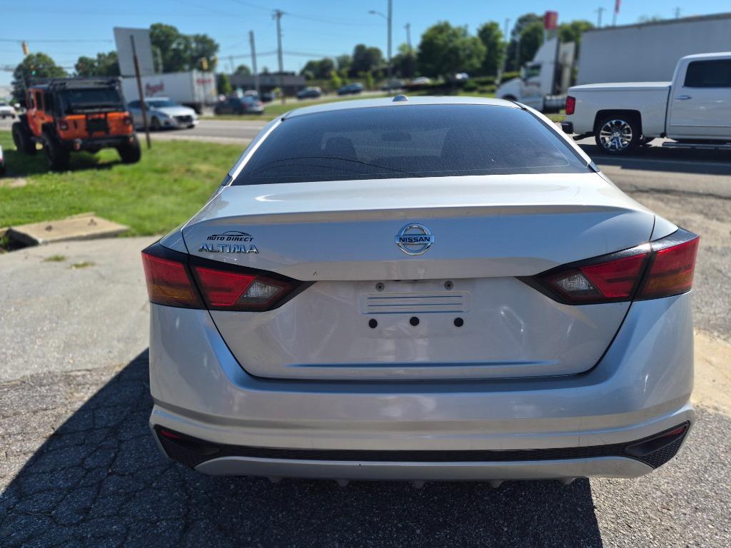 2020 Nissan Altima - $8,500
