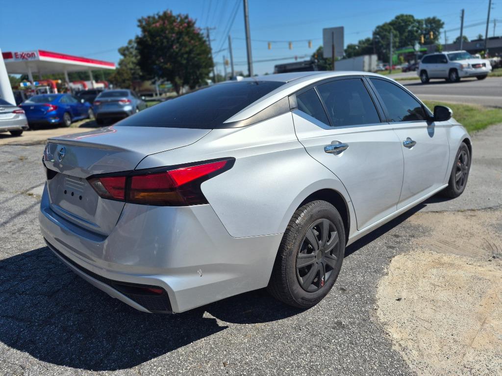 2020 Nissan Altima - $8,500