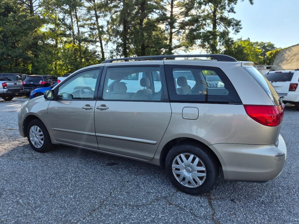 2006 Toyota Sienna - $5,600