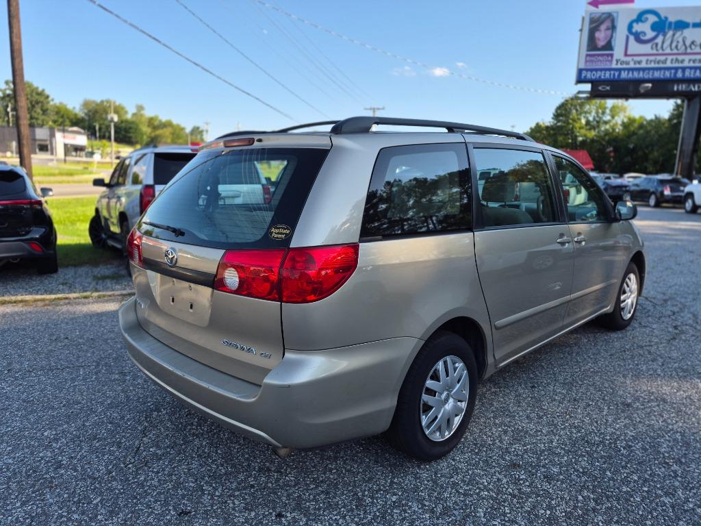2006 Toyota Sienna - $5,600