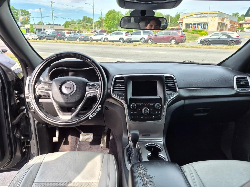 2018 Jeep Cherokee - $11,000