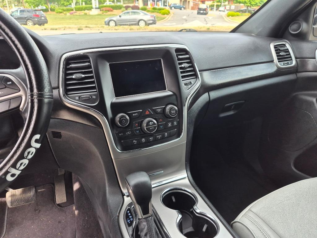2018 Jeep Cherokee - $11,000
