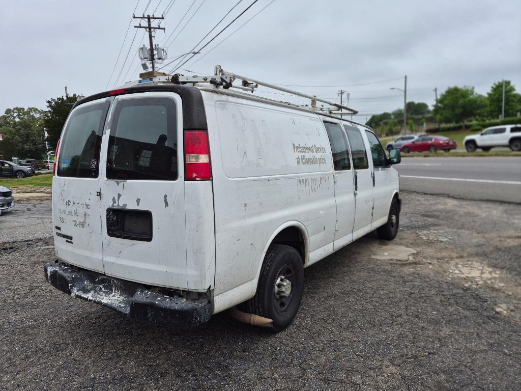 2011 Chevrolet Express - $6,950