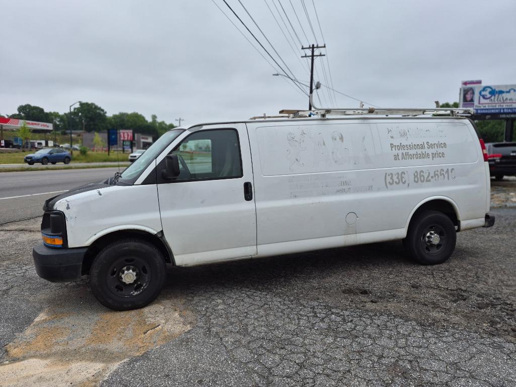 2011 Chevrolet Express - $6,950