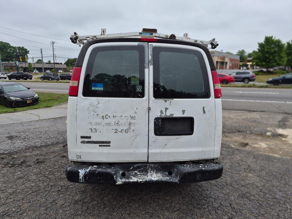 2011 Chevrolet Express - $6,950