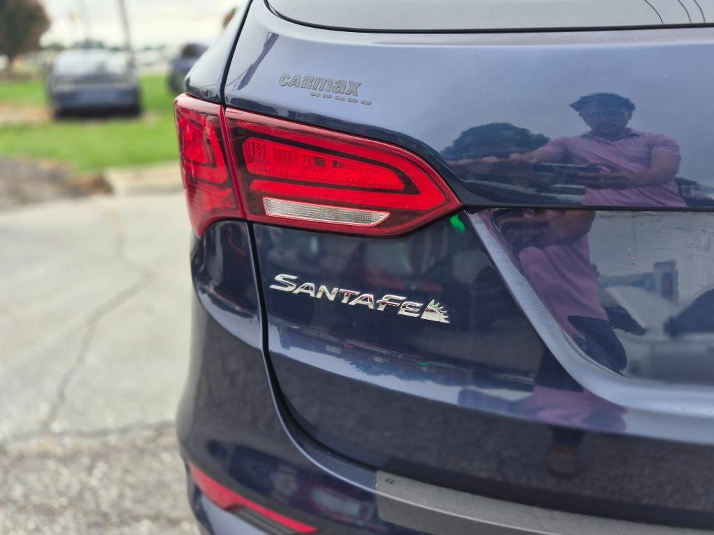 2017 Hyundai Santa FE Sport - $8,800