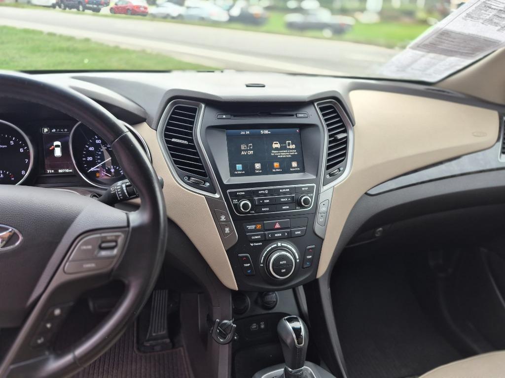 2017 Hyundai Santa FE Sport - $8,800
