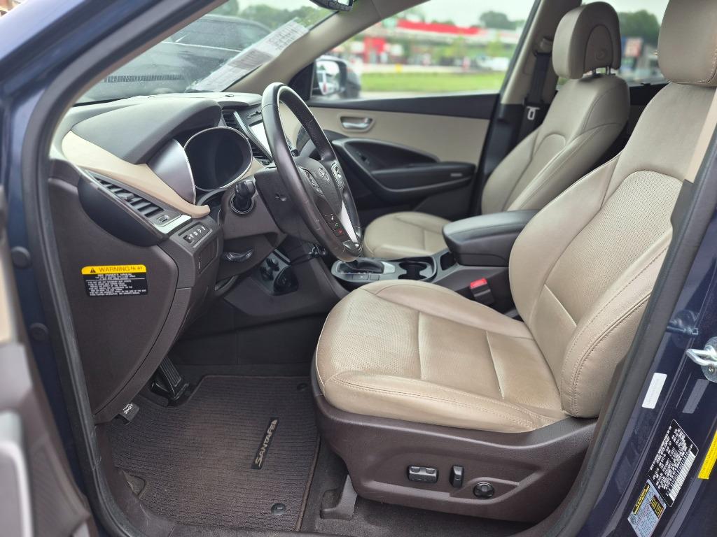 2017 Hyundai Santa FE Sport - $8,800