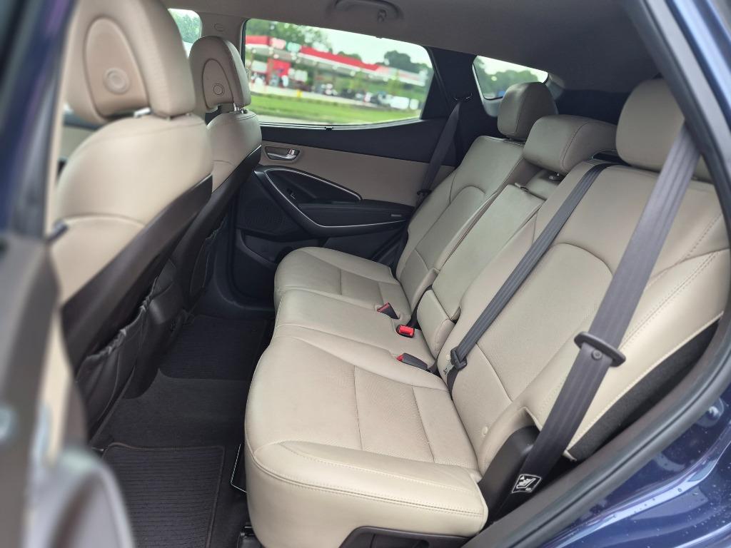 2017 Hyundai Santa FE Sport - $8,800