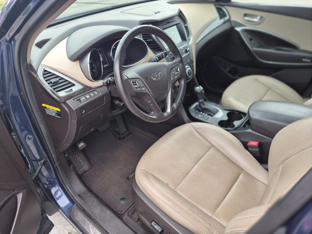2017 Hyundai Santa FE Sport - $8,800