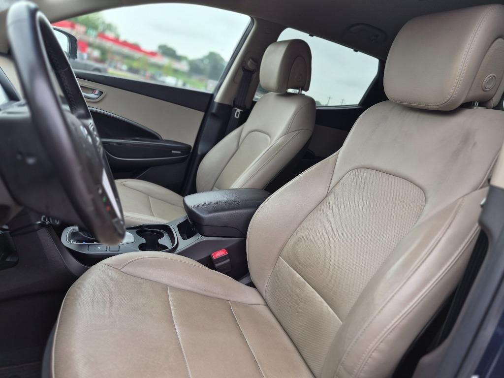 2017 Hyundai Santa FE Sport - $8,800