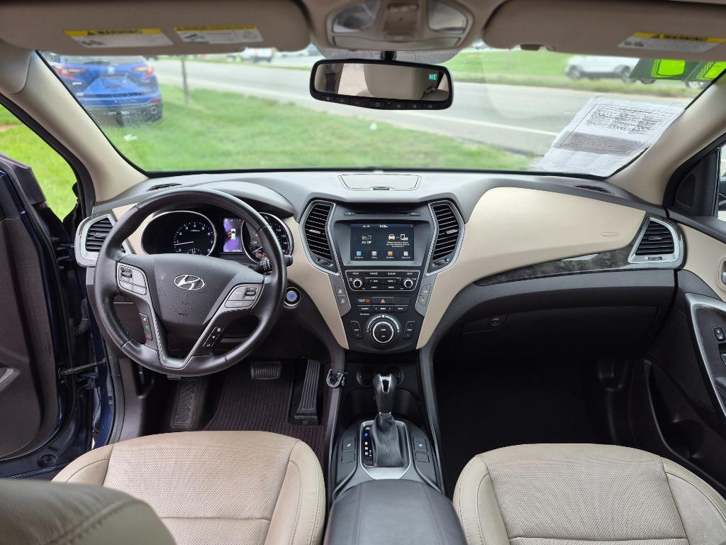 2017 Hyundai Santa FE Sport - $8,800