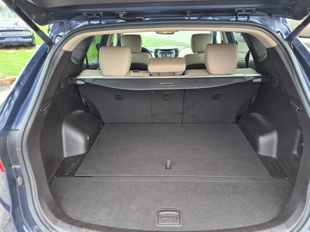 2017 Hyundai Santa FE Sport - $8,800