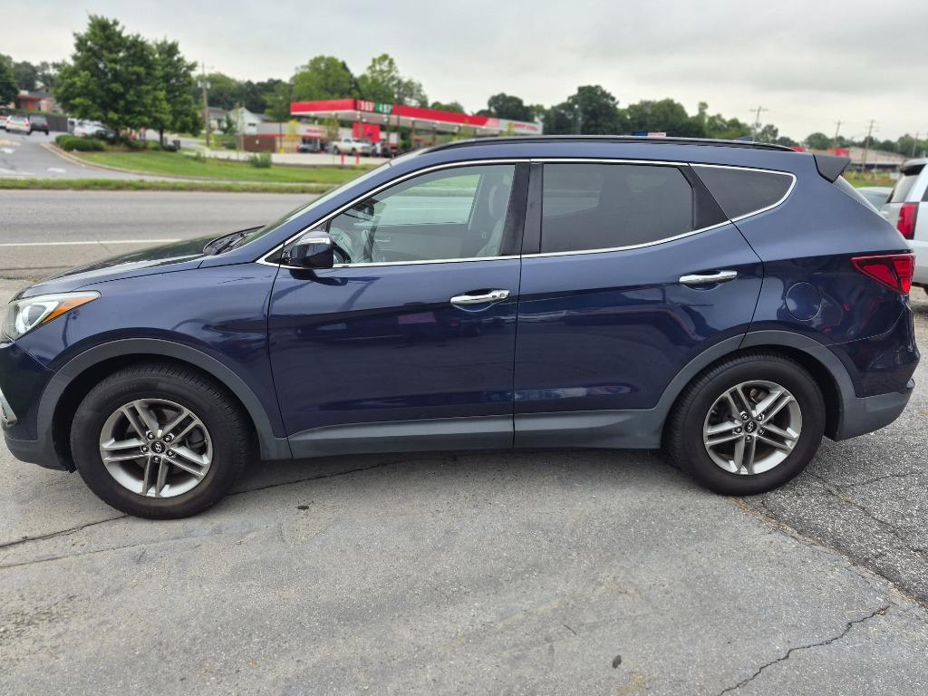 2017 Hyundai Santa FE Sport - $8,800