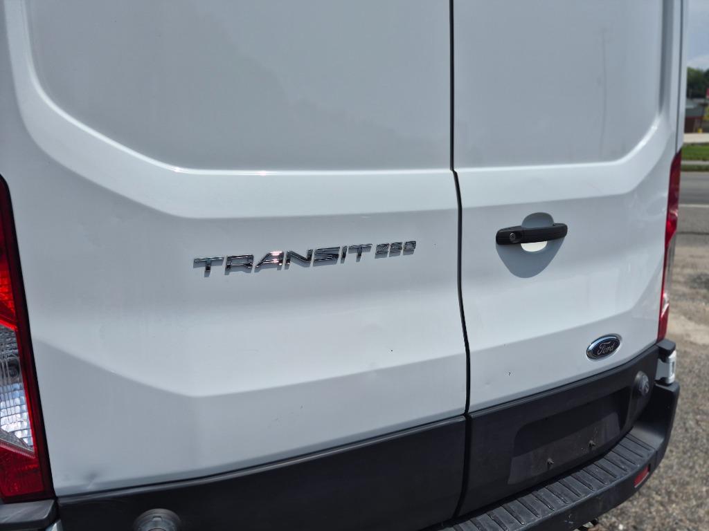 2020 Ford Transit - $17,800