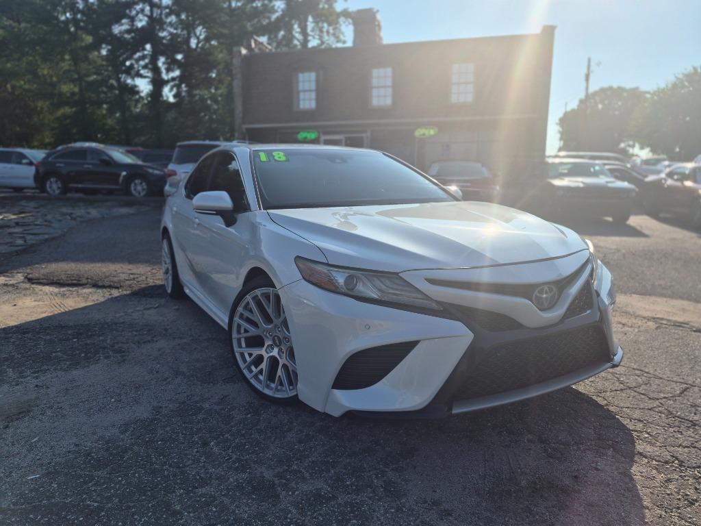 2018 Toyota Camry - $15,900