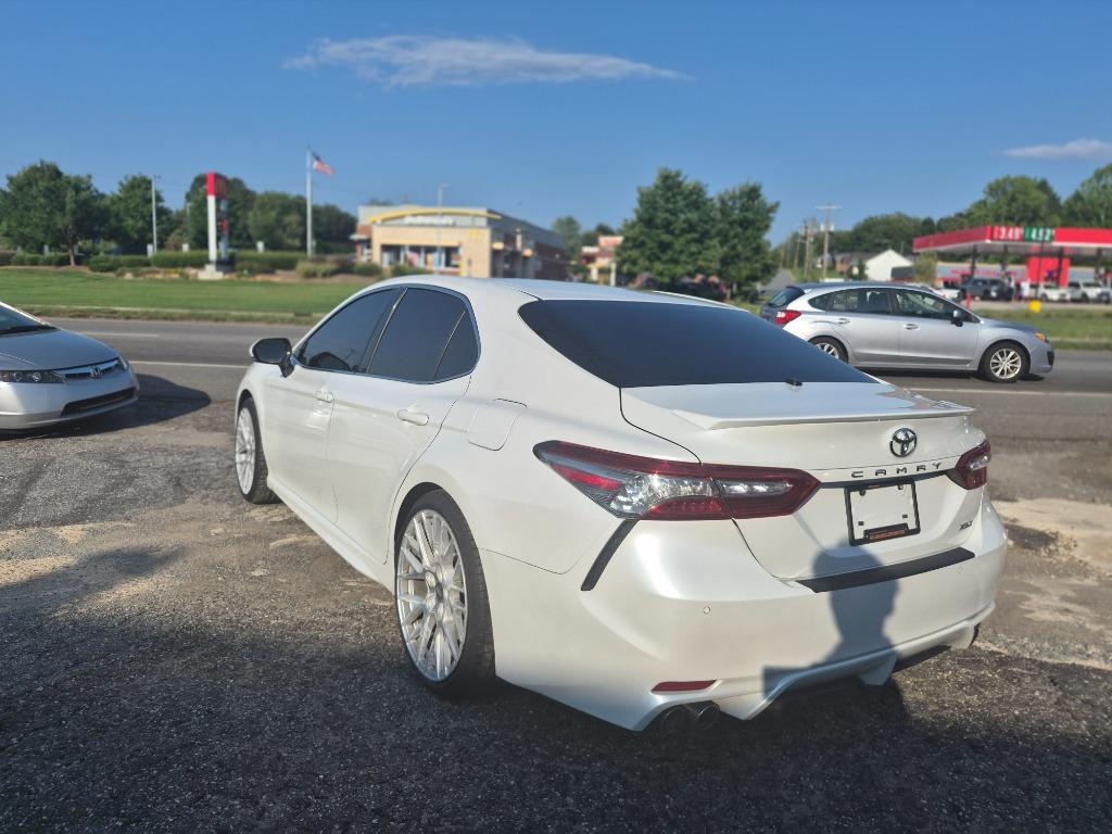 2018 Toyota Camry - $15,900
