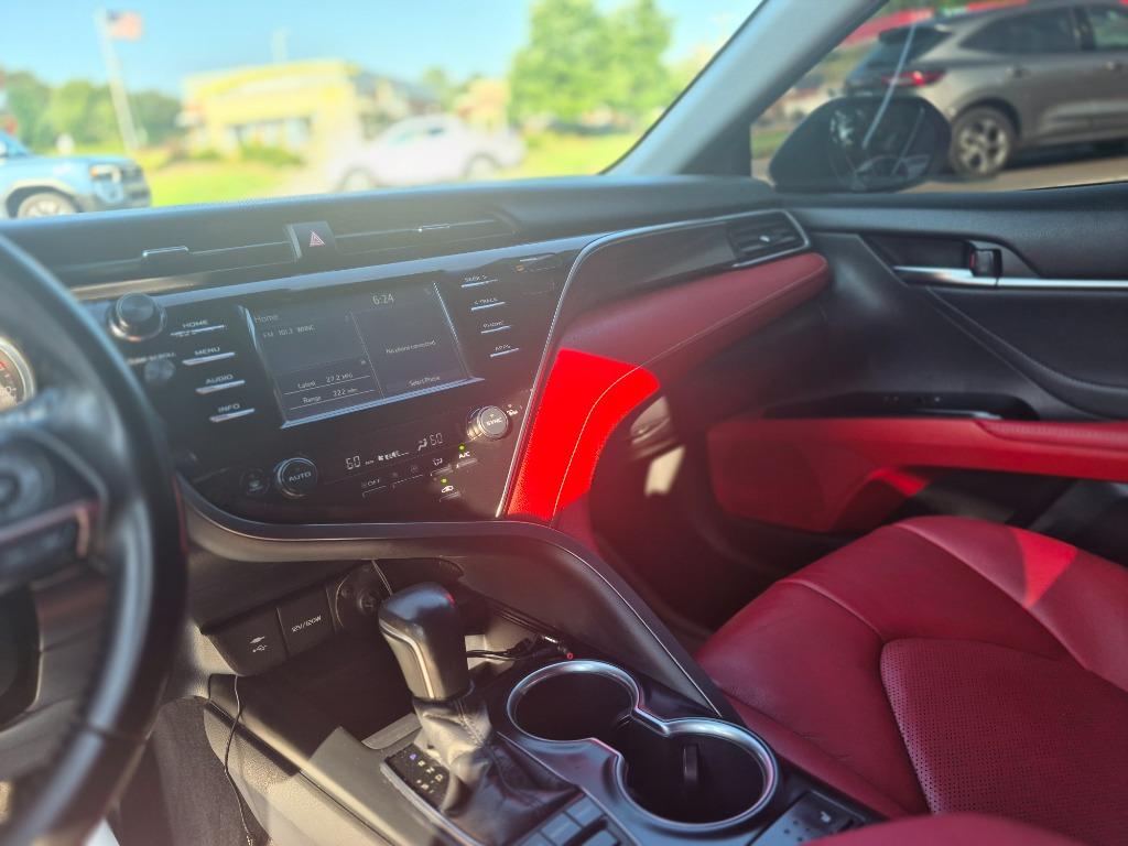 2018 Toyota Camry - $15,900