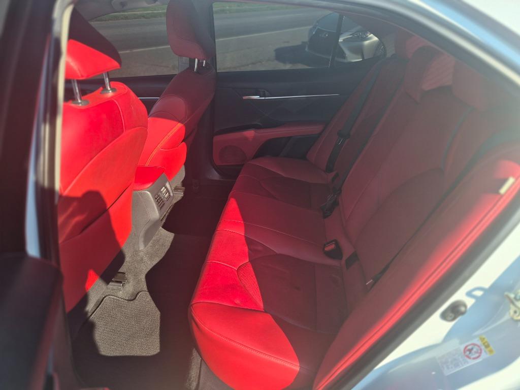 2018 Toyota Camry - $15,900