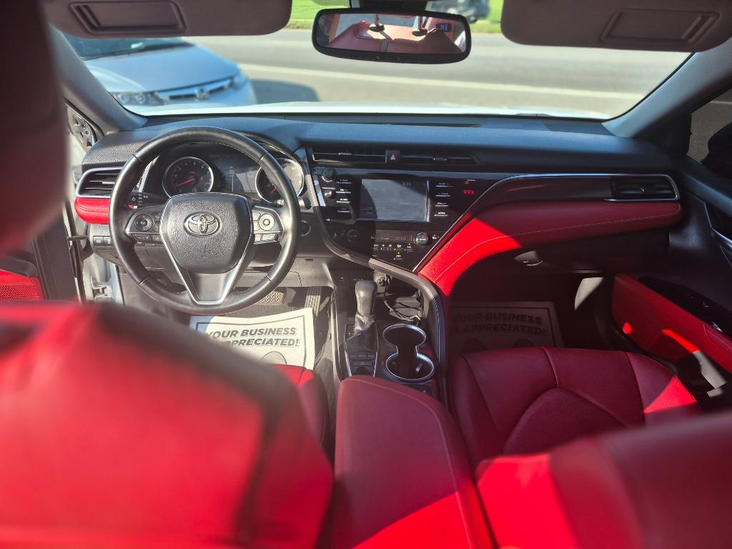 2018 Toyota Camry - $15,900
