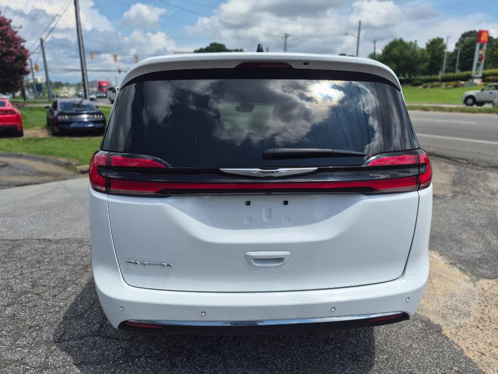 2025 Chrysler Pacifica - $24,300