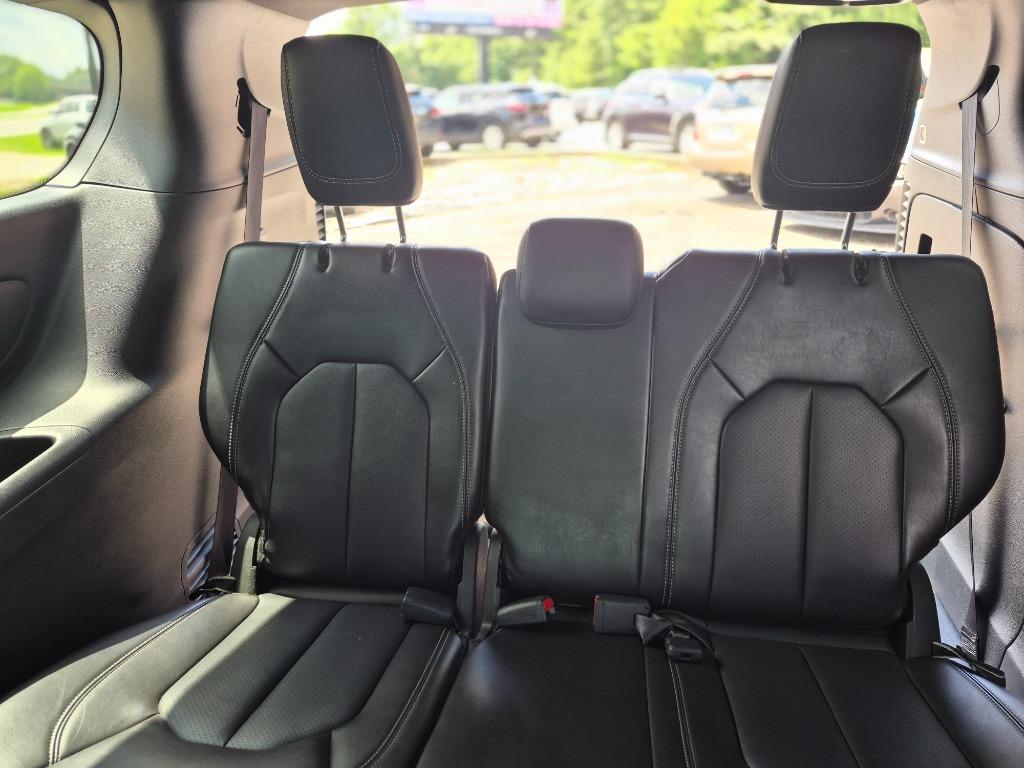 2025 Chrysler Pacifica - $24,300