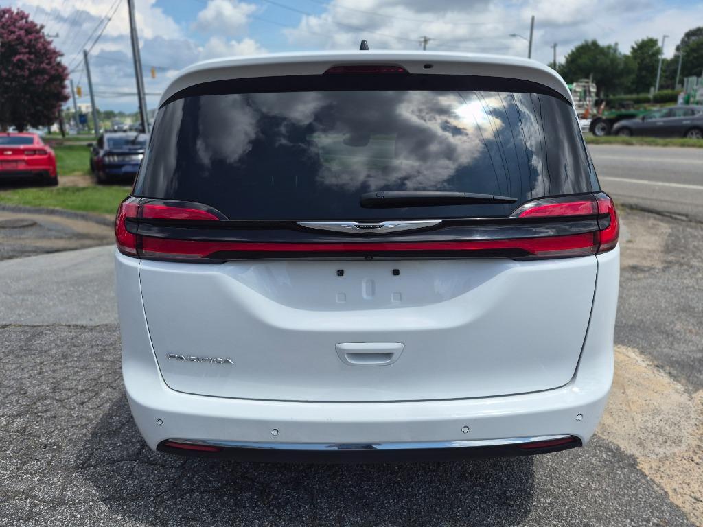 2025 Chrysler Pacifica - $24,300