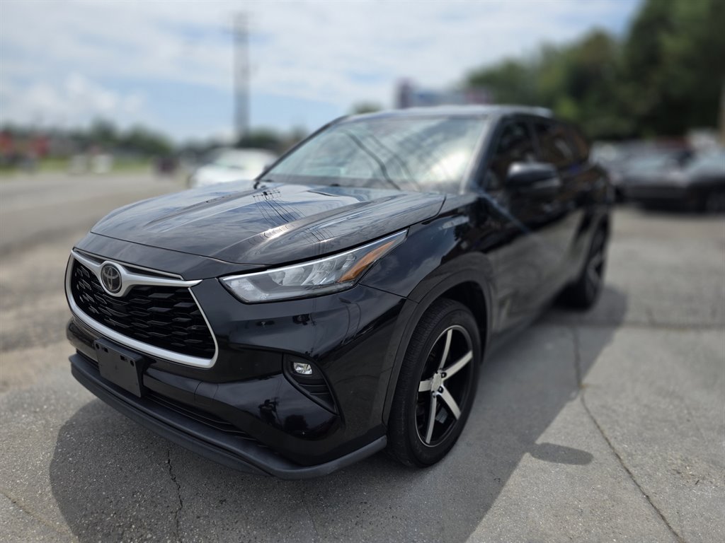 2020 Toyota Highlander - $17,900