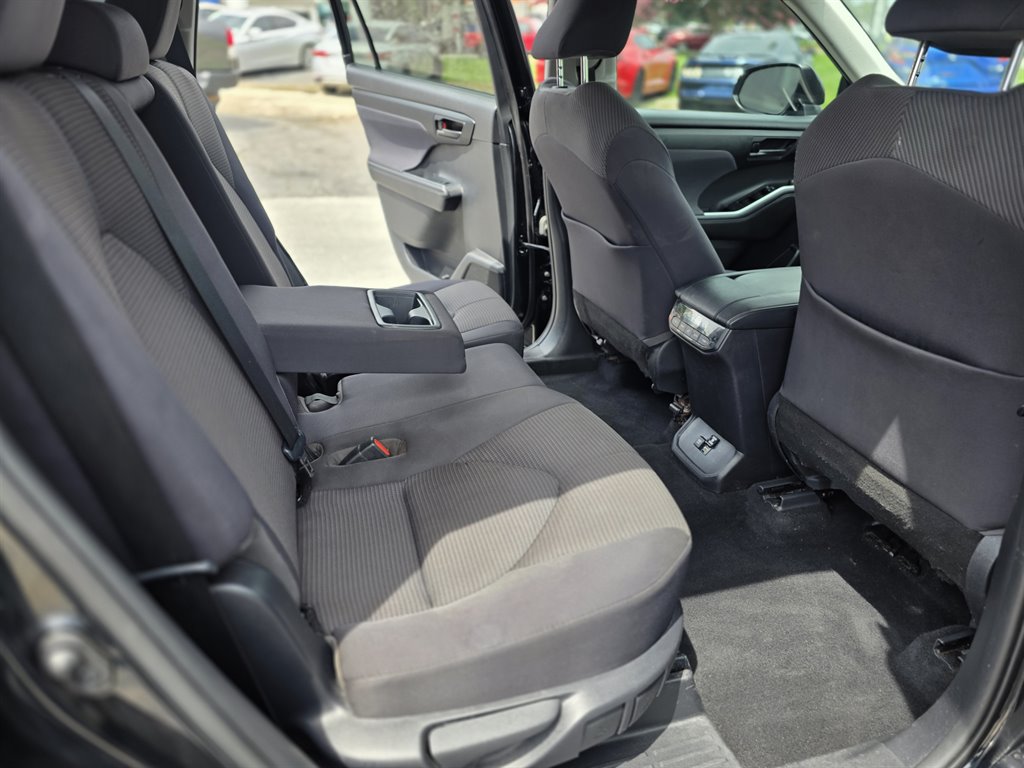 2020 Toyota Highlander - $17,900