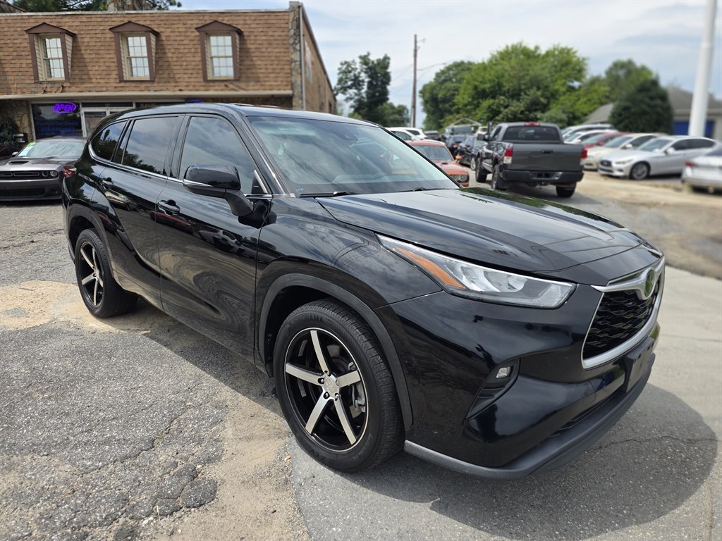 2020 Toyota Highlander - $17,900