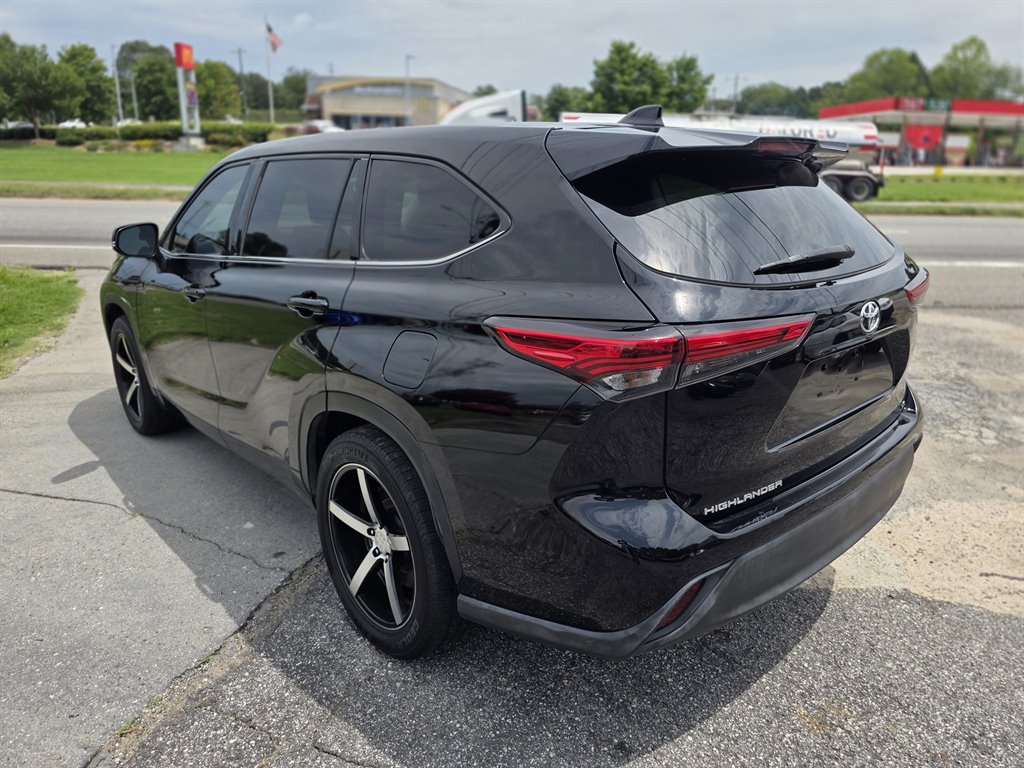 2020 Toyota Highlander - $17,900