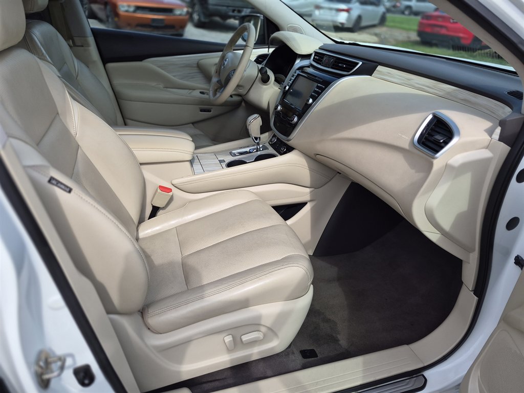 2016 Nissan Murano - $10,900