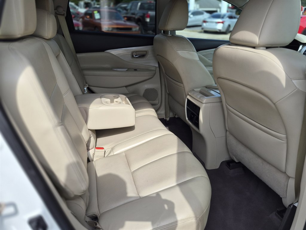 2016 Nissan Murano - $10,900