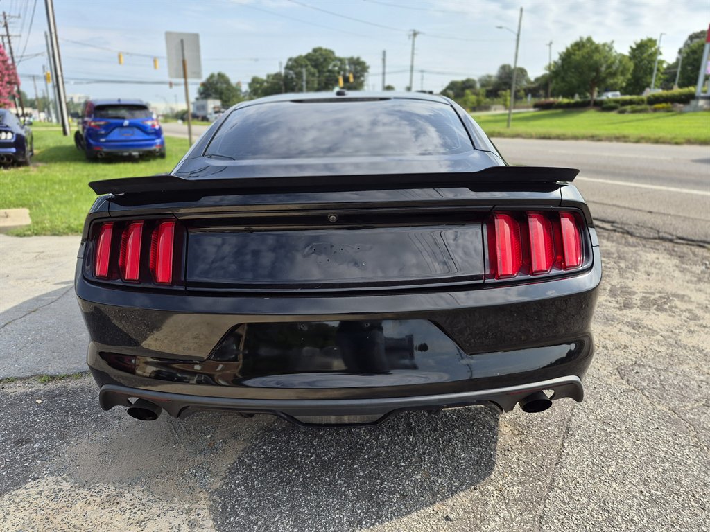 2016 Ford Mustang - $10,600