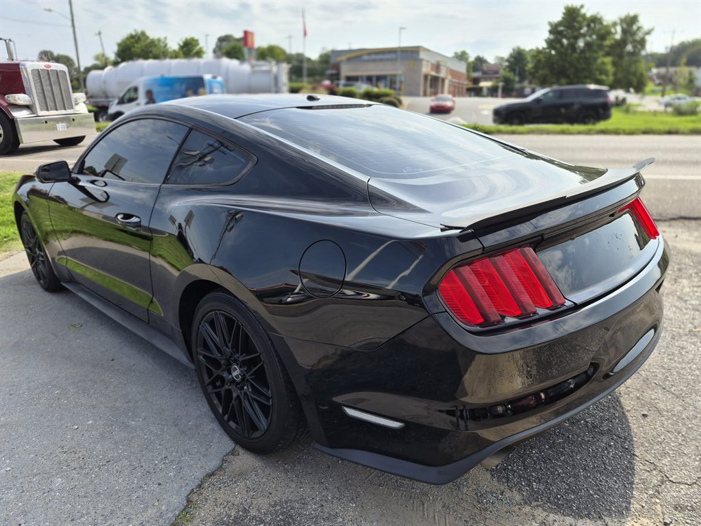 2016 Ford Mustang - $10,600
