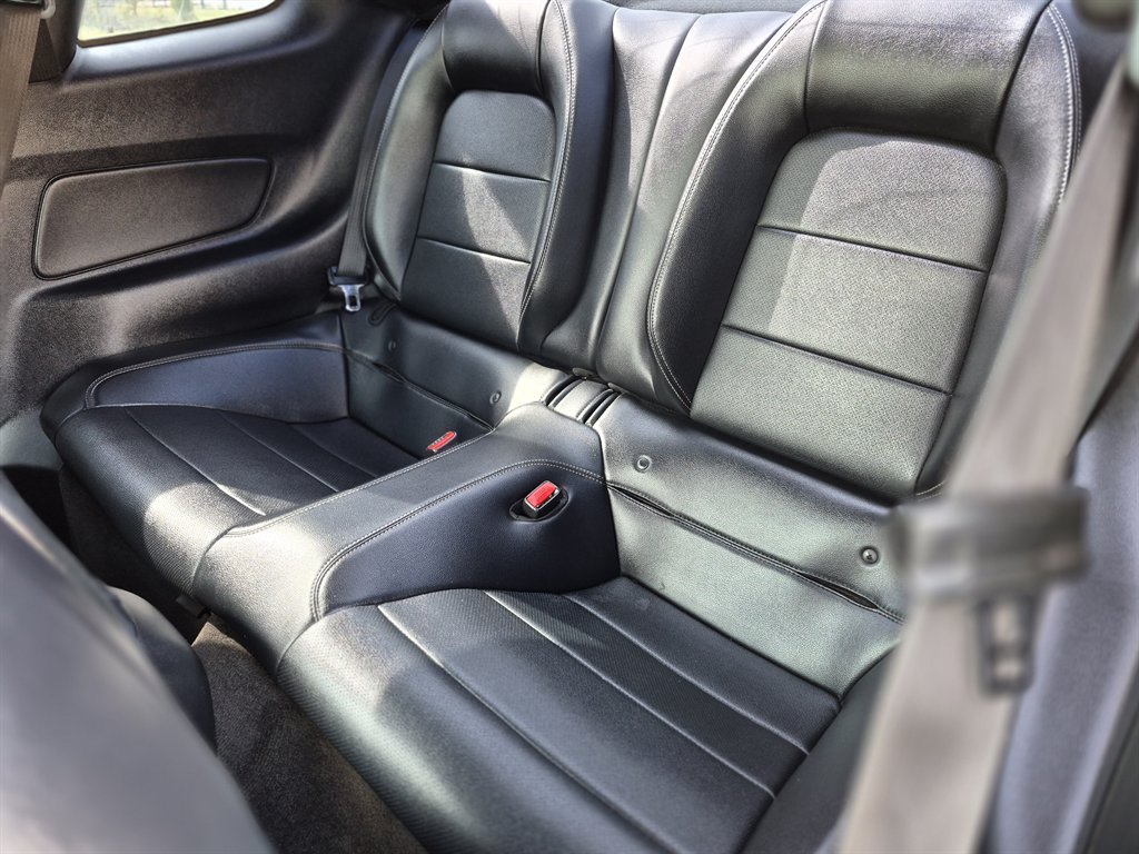 2016 Ford Mustang - $10,600