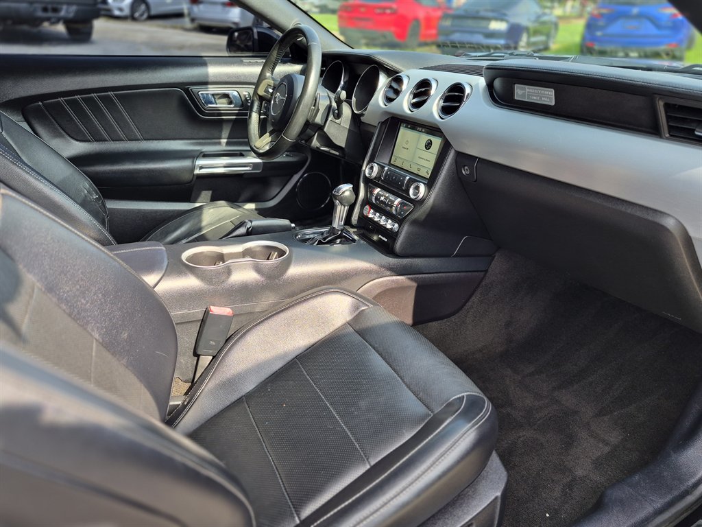 2016 Ford Mustang - $10,600