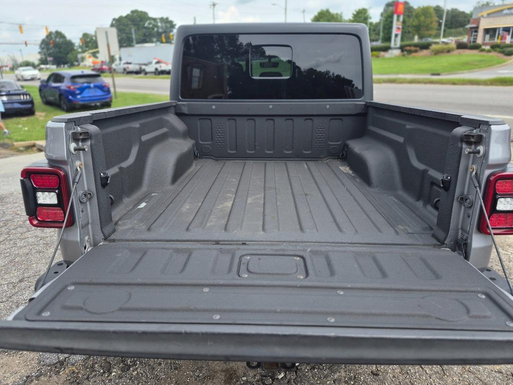 2020 Jeep Gladiator - $22,300