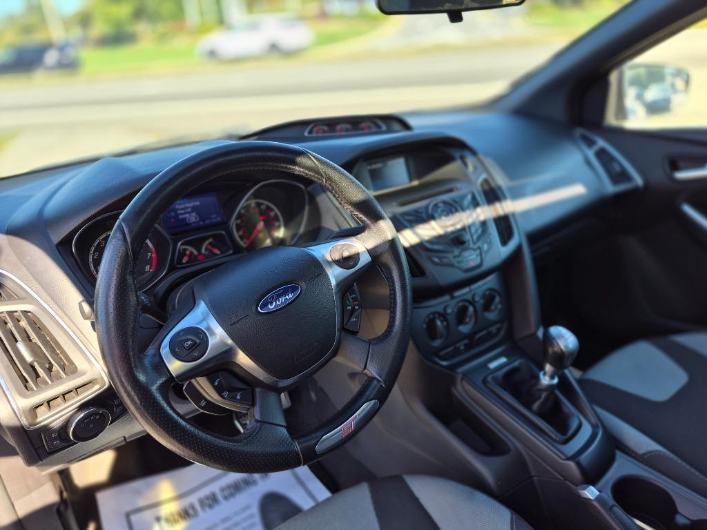 2013 Ford Focus - $8,350