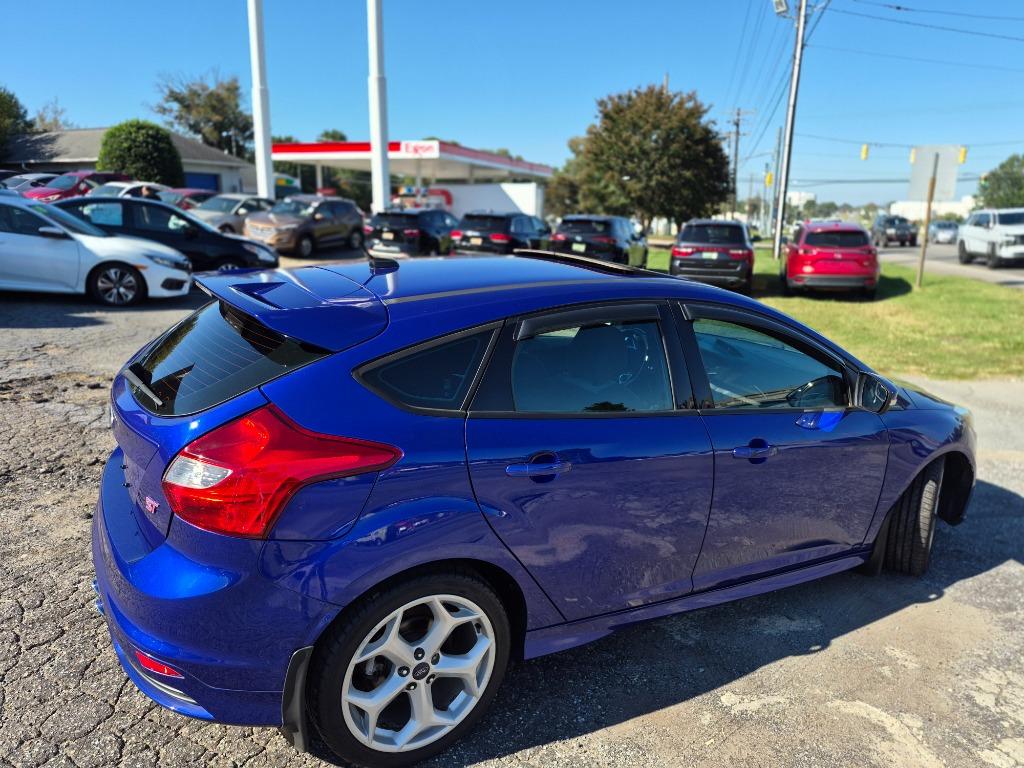 2013 Ford Focus - $8,350